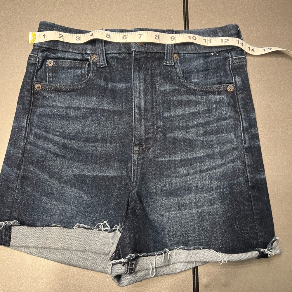 American Eagle Women’s Curvy Super High Rise Shortie Shorts Denim Blue Size 2